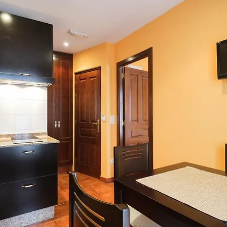 De Herminia Manzaneda (Asturias)